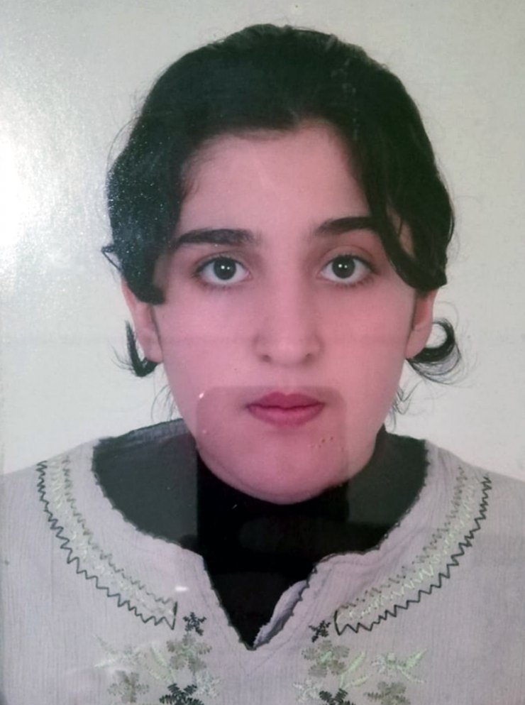 Anne dehşeti; kızını kalbinden bıçakladı