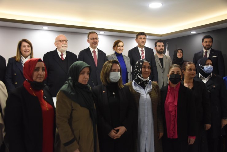 Bakan Kasapoğlu: Dünyanın umudu Türkiye’nin gençleri