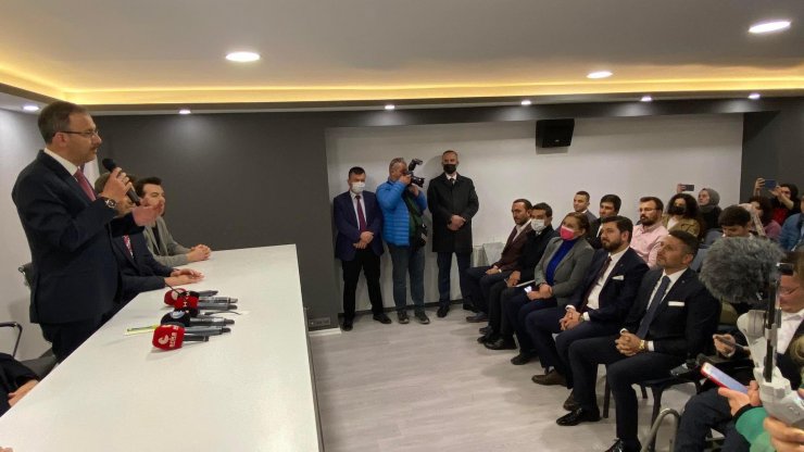 Bakan Kasapoğlu: Dünyanın umudu Türkiye’nin gençleri