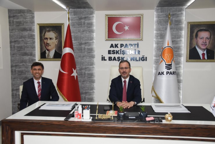 Bakan Kasapoğlu: Dünyanın umudu Türkiye’nin gençleri