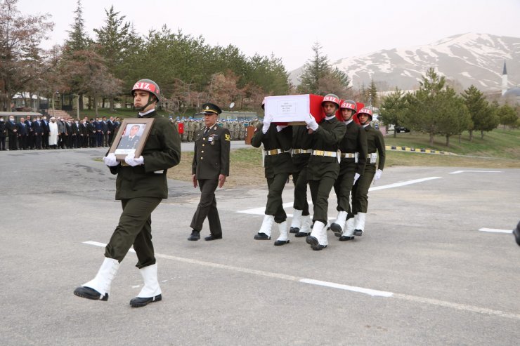Şehit üsteğmen için Hakkari'de uğurlama töreni düzenlendi