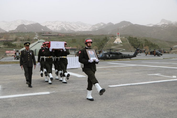 Şehit üsteğmen için Hakkari'de uğurlama töreni düzenlendi