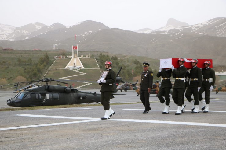 Şehit üsteğmen için Hakkari'de uğurlama töreni düzenlendi