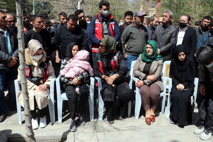 Şehit üsteğmen, Kayseri'de son yolculuğuna uğurlandı