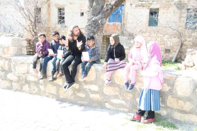 10 yılda 10 bin çocuğa ulaştı, hedefi çocukları topluma kazandırmak