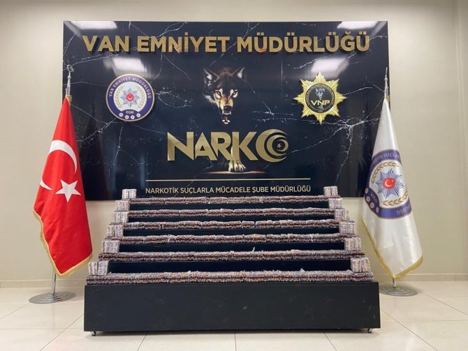 28 bin 80 adet sentetik ecza ele geçirildi