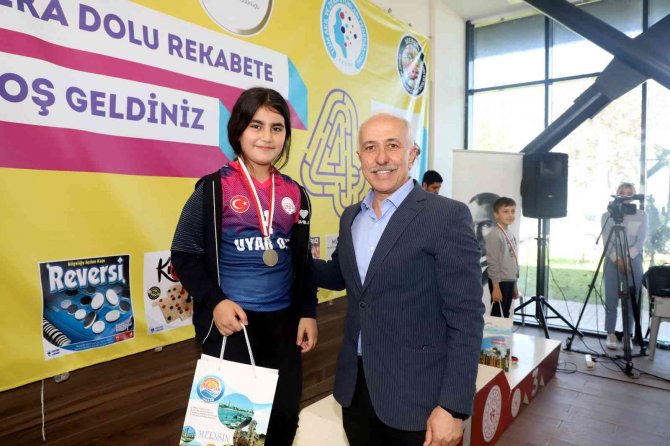 Akıl ve Zeka Oyunları Turnuvasında ödüller sahiplerini buldu