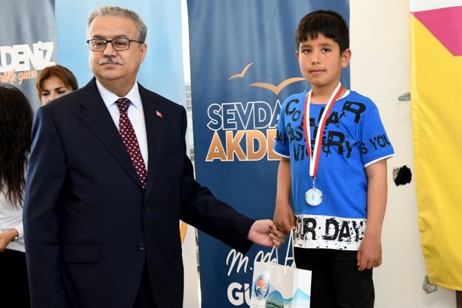 Akıl ve Zeka Oyunları Turnuvasında ödüller sahiplerini buldu