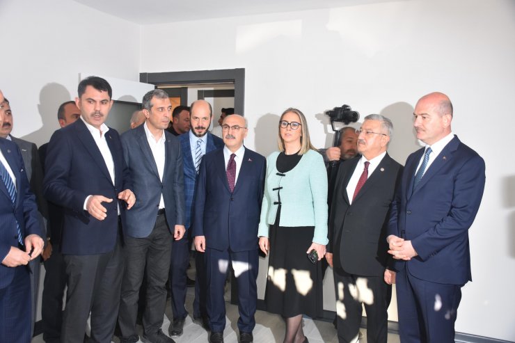 Bakan Kurum: İzmir'de 13 bin 500 konut inşa edildi