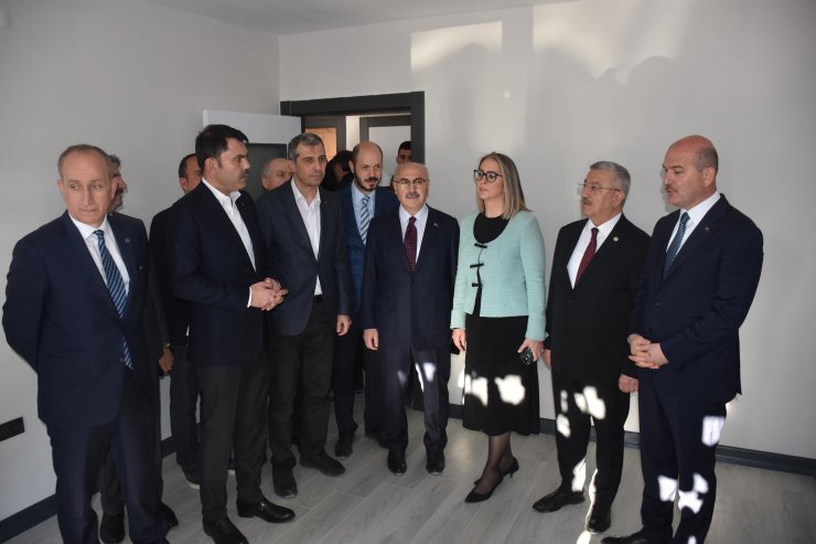 Bakan Kurum: İzmir'de 13 bin 500 konut inşa edildi
