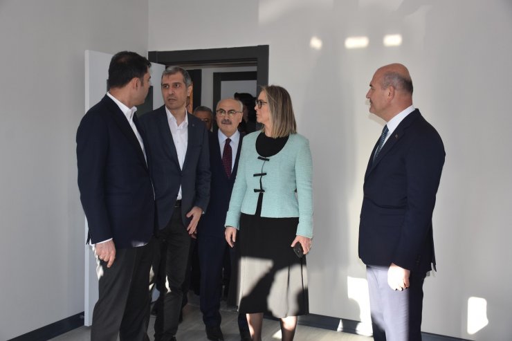 Bakan Kurum: İzmir'de 13 bin 500 konut inşa edildi