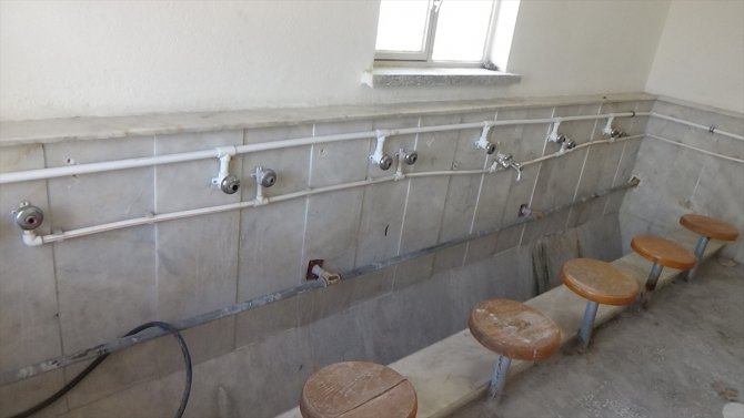 Konya'da caminin muslukları çalındı