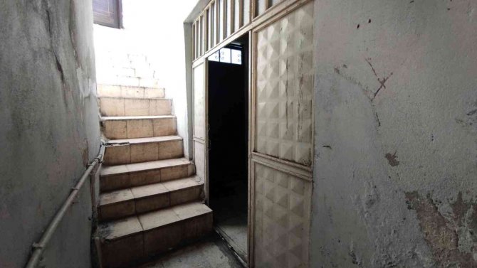 Demir hırsızları kapılara dadandı