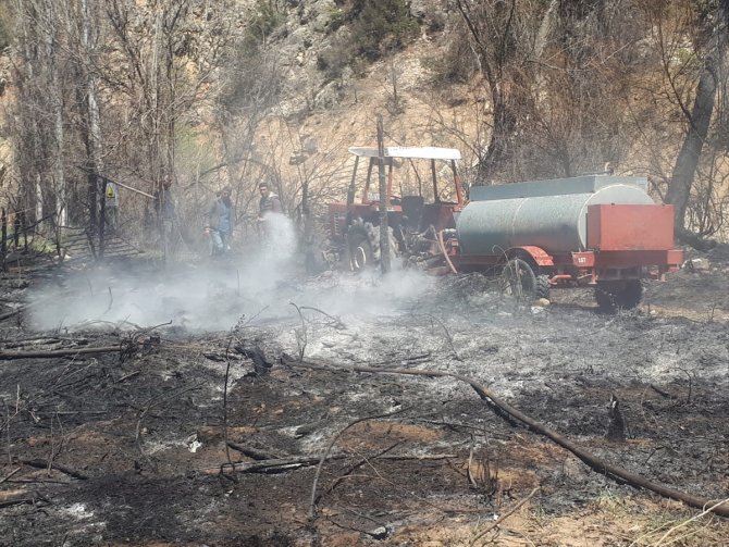 Yangın ormanlık alana sıçramadan söndürüldü
