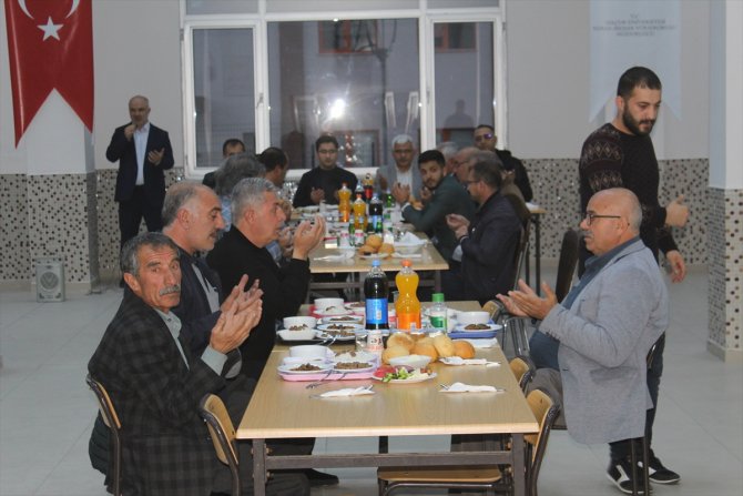 Yunak Meslek Yüksekokulunda iftar programı düzenlendi