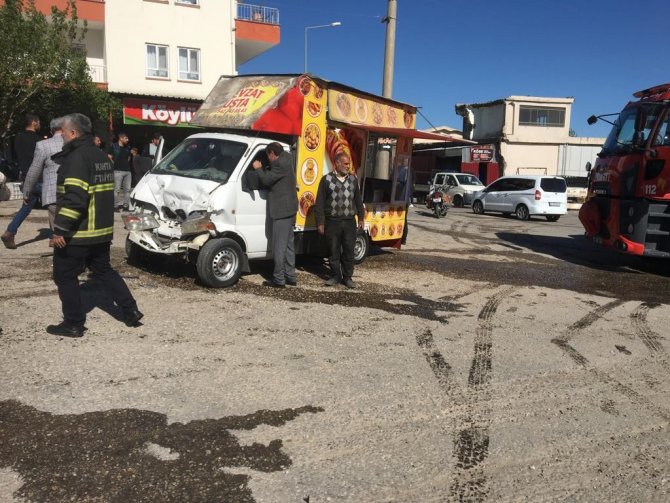 İki ayrı kazada 7 kişi yaralandı