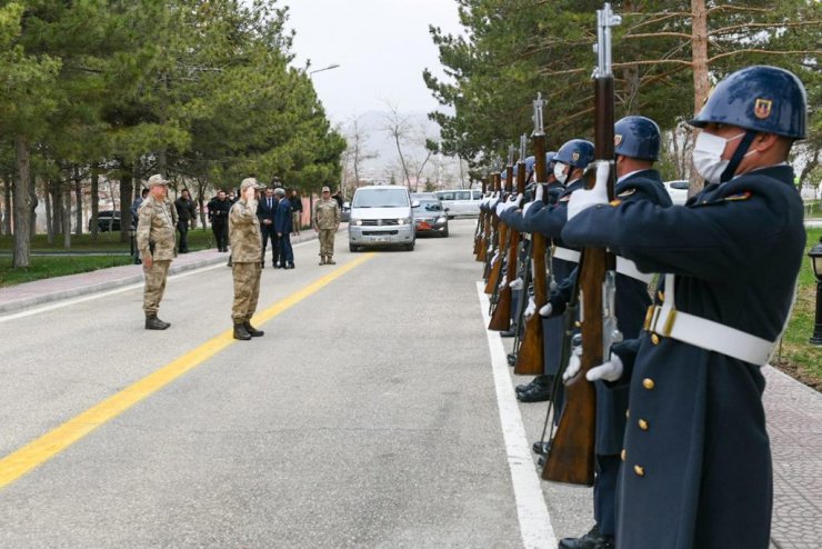 Jandarma Genel Komutanı Orgeneral Çetin Van'da