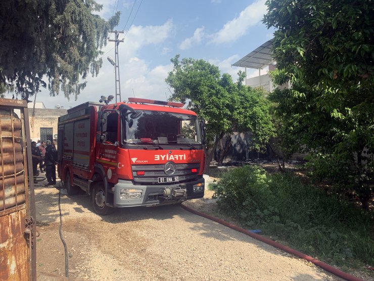 Kaynak makinesinden sıçrayan kıvılcımlar, atölyede mobilyaları yaktı