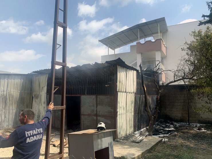 Kaynak makinesinden sıçrayan kıvılcımlar, atölyede mobilyaları yaktı