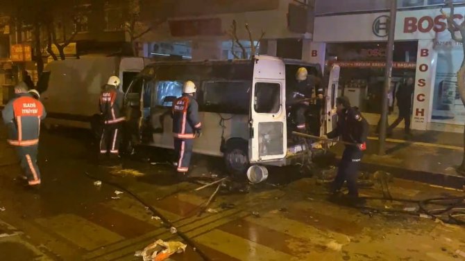 Kontağın çevrilmesiyle transit bir anda alev topuna döndü