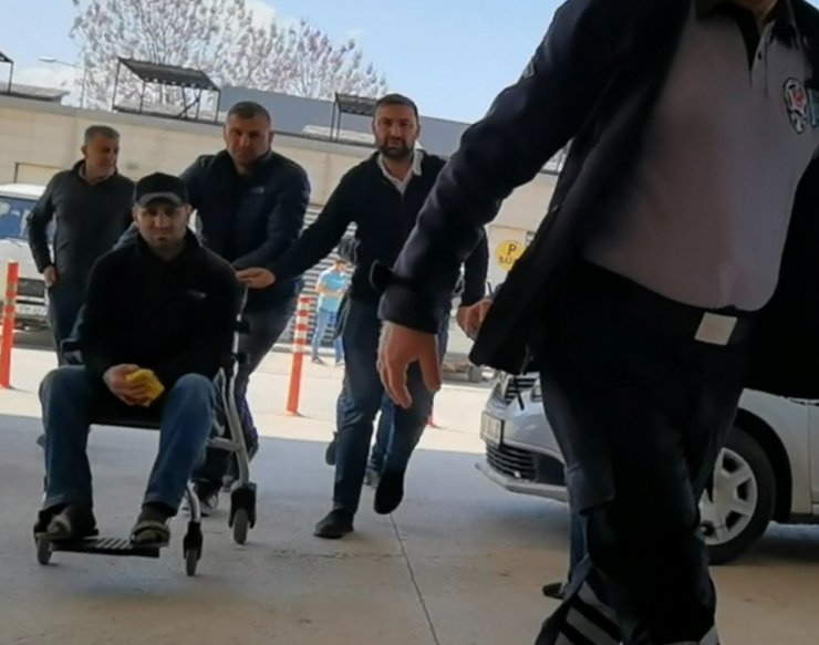 Kopan 3 parmağını arkadaşları hastaneye yetiştirdi