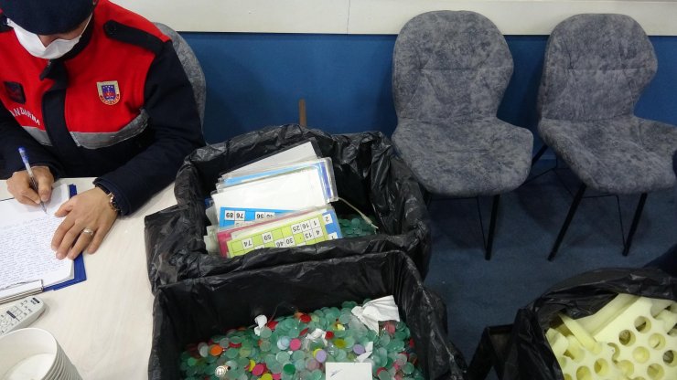 Kumar baskınında 'asit' detayı; 185 kişiyi 336 bin TL ceza