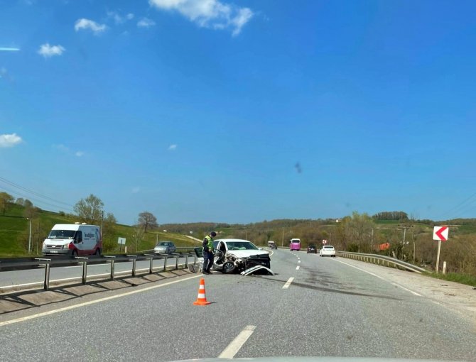 Park halindeki araçları biçti