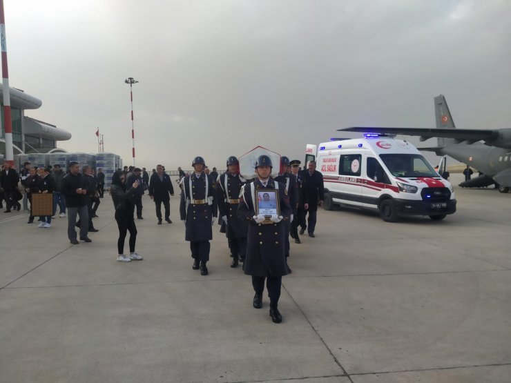 Şehit Cengiz Yiğit memleketi Ağrı'da son yolculuğuna uğurlandı