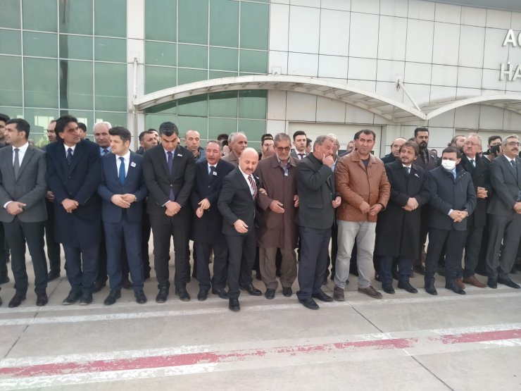 Şehit Cengiz Yiğit memleketi Ağrı'da son yolculuğuna uğurlandı