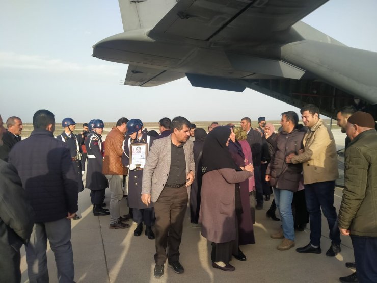 Şehit Cengiz Yiğit memleketi Ağrı'da son yolculuğuna uğurlandı