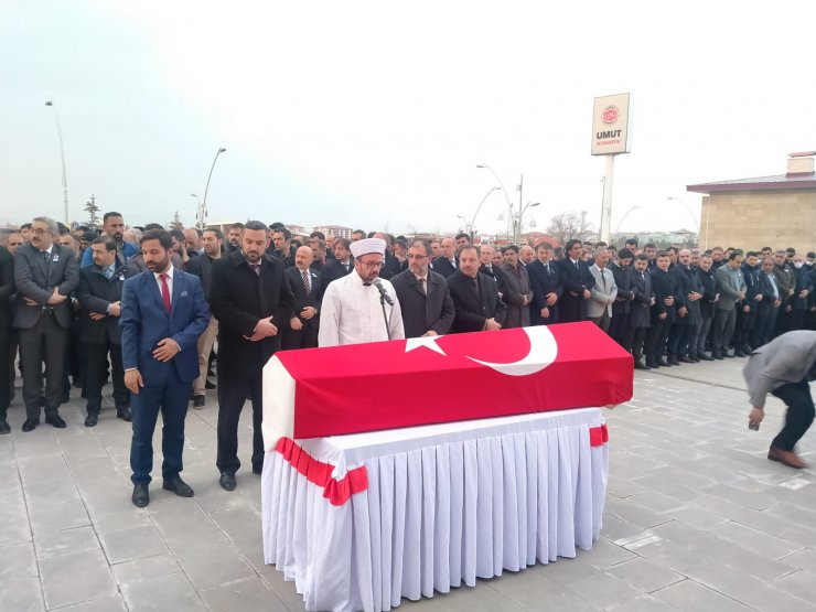 Şehit Cengiz Yiğit memleketi Ağrı'da son yolculuğuna uğurlandı