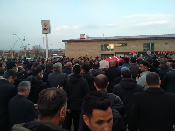 Şehit Cengiz Yiğit memleketi Ağrı'da son yolculuğuna uğurlandı