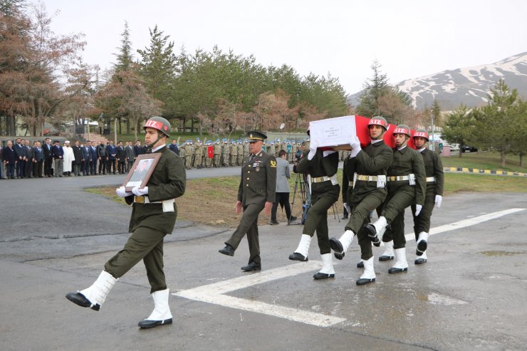 Şehit teğmen, törenle memleketine uğurlandı