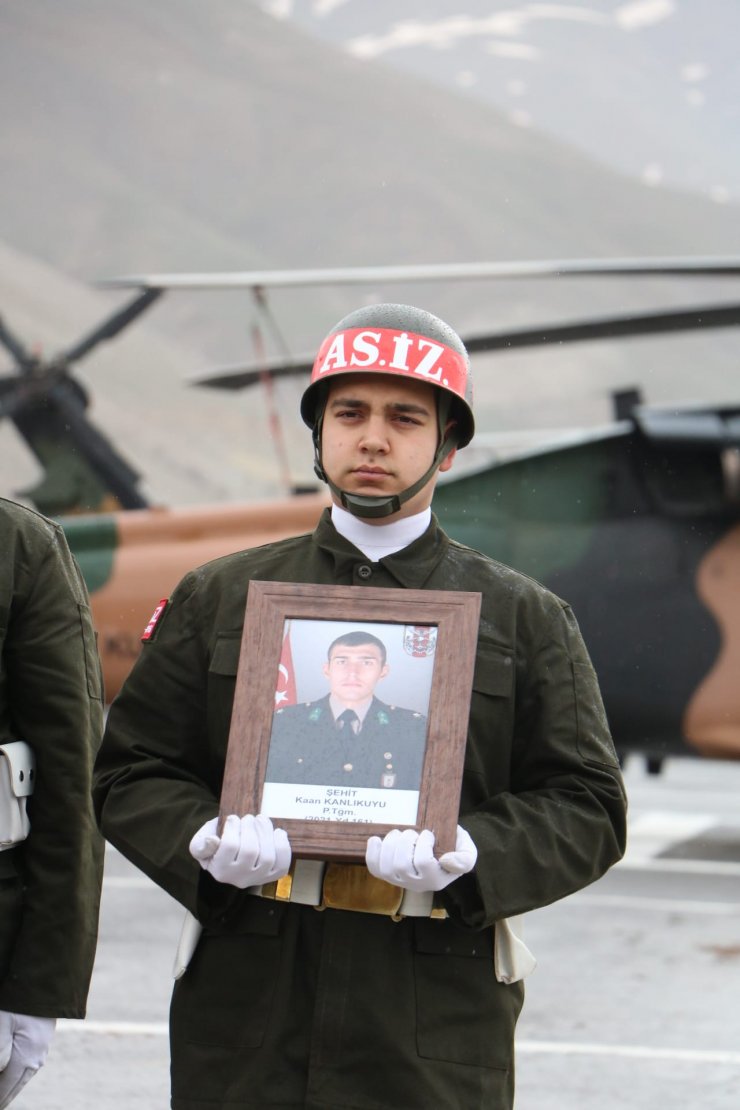 Şehit teğmen, törenle memleketine uğurlandı