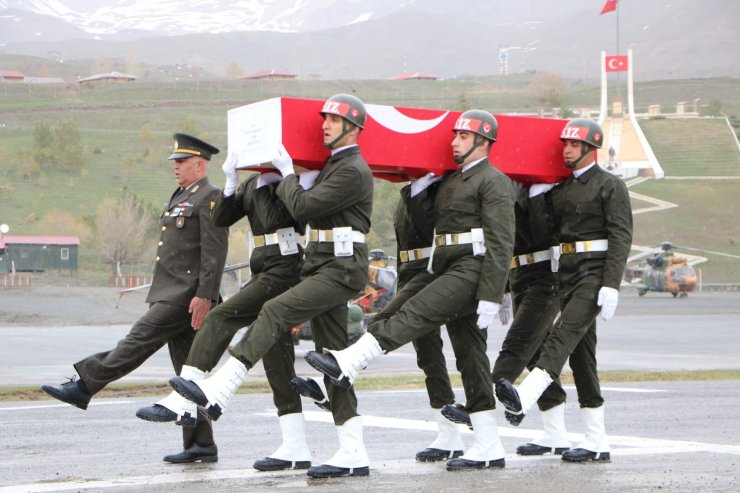 Şehit teğmen, törenle memleketine uğurlandı