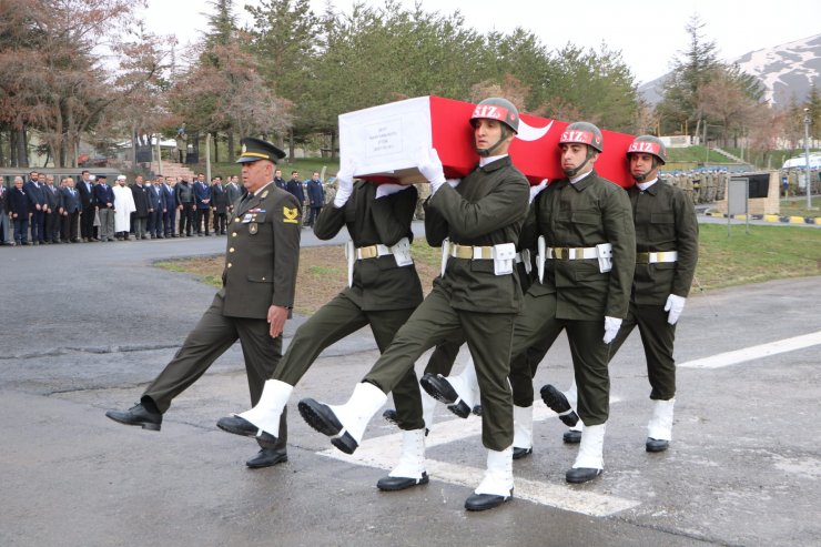 Şehit teğmen, törenle memleketine uğurlandı