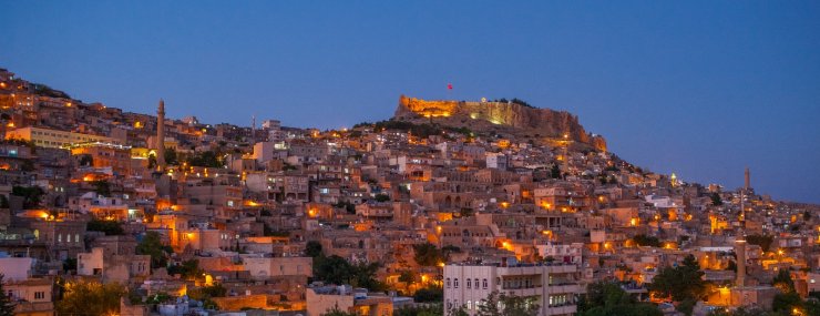 Silüeti bozan 240 yapıdan 90'ı yıkıldı