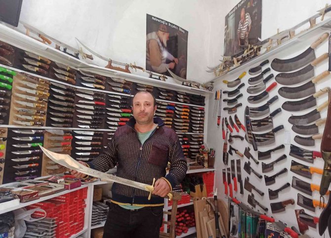 Üç kuşaktır geçimlerini bıçakçılıkla sağlıyorlar