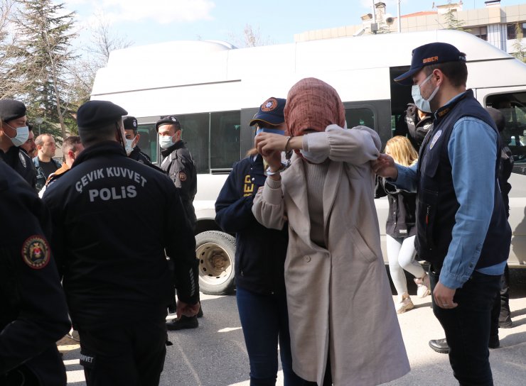 1,2 milyon liralık esnaf dolandırıcılığının şüphelileri adliyede