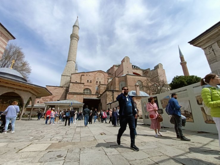 Ayasofya Camii'nin İmparator Kapısı onarıldı