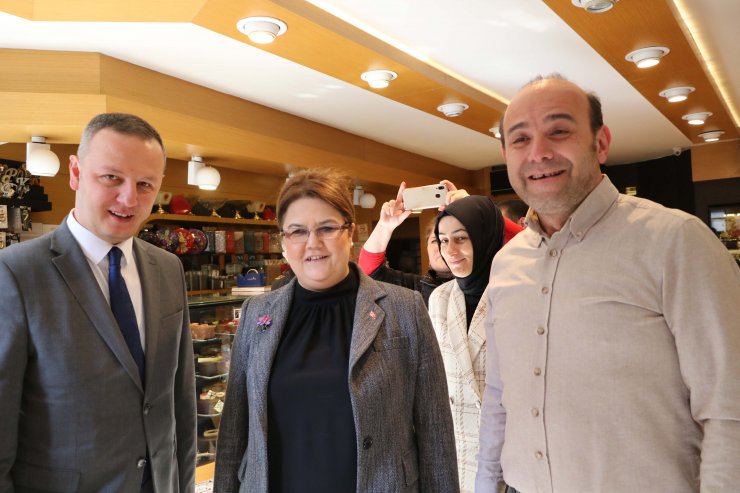 Bakan Yanık, Zonguldak'ta huzurevinde yaşlılarla iftarda buluştu