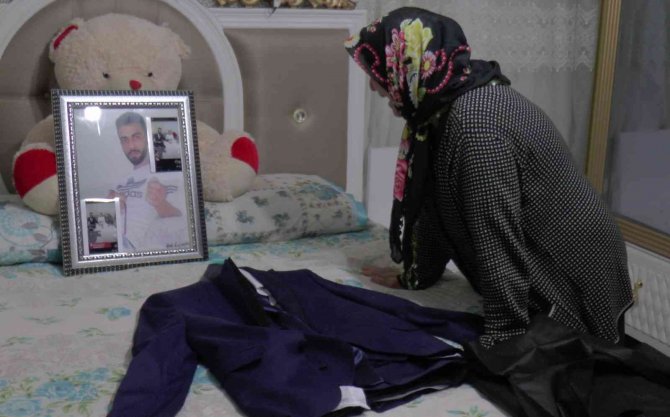 Berber koltuğunda öldürülen gencin annesinden şok iddialar