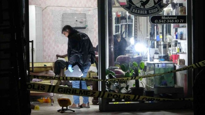 Berber koltuğunda öldürülen gencin annesinden şok iddialar