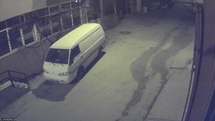 Çalıntı araç şüphelileri, 10 kilometre takip edilerek yakalandı