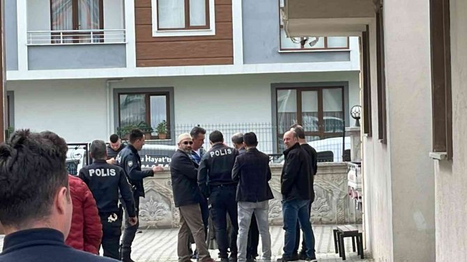 Cam silerken 3. kattan düştü!