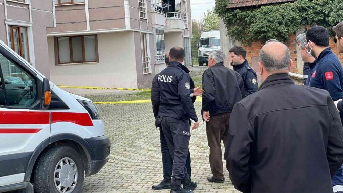 Cam silerken 3. kattan düştü!