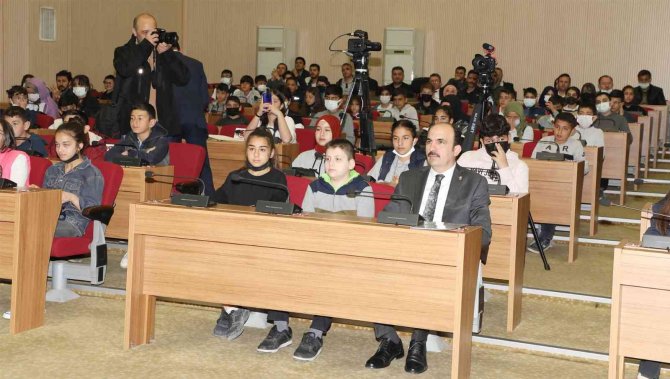 Çocuk Meclisi'nin ilk toplantısı yapıldı