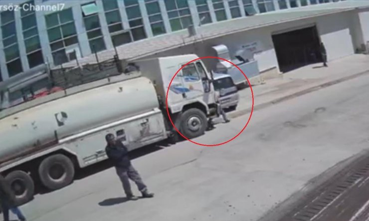 Freni boşalan tankerin altında kalıp öldü