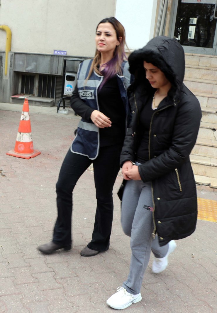 Hırsızlıktan 61 yıl hapisle aranan kadın yakalandı