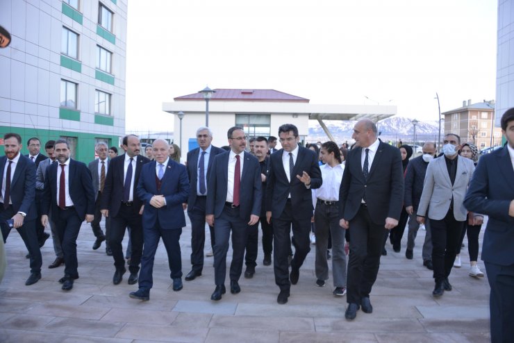 Kasapoğlu: Gençliğe olan desteklerimiz hızla devam edecek